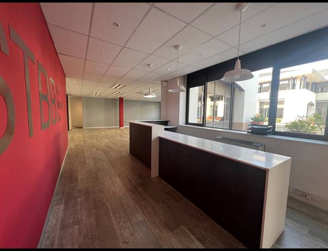 210M² OFFICE TO LET IN ILLOVO